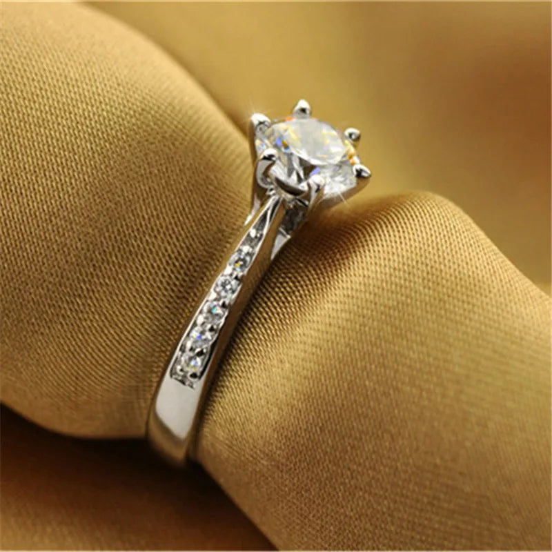 Silver-Plated Elegant Zirconia Ring