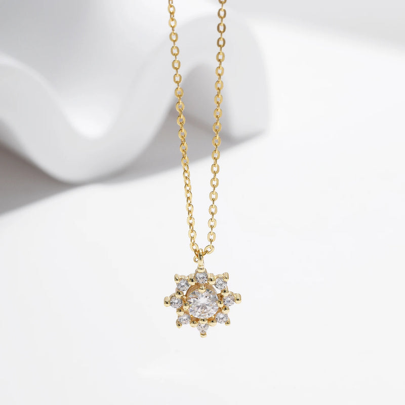 Moissanite Snowflake Necklace 0.5 Cara